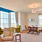 Flat 2 Inchgarry Court