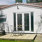 The Lodge, Hale Village