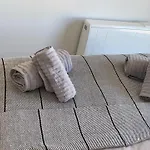 Sleeps 6 Centre Of Portrush, Main Street, Coastal Links Apartment 12