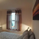 Spacious 2 Bed Apartment
