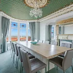 Queens Crest By Sasco Apartments