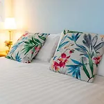 Falmouth Bay Holiday Apartments