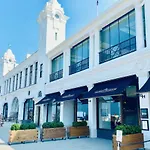 Sea Retreats, Whitley Bay, Sleeps 8