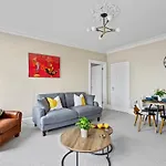 Ocean Breeze Apartment