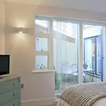 1 White Point