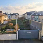 5 Princess Green - Portrush By The Sea