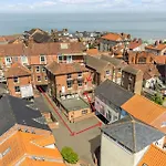 1-Bed Seaside Apartment With Parking