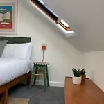 Cosy Charm In Heart Of Brighton