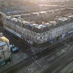 Edinburgh 3-Bedroom Apartment Next To Tram Stop At City Centre