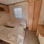 Great Caravan With Spacious Decking Southview Holiday Park, Skegness Ref 33035V