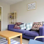 1 Bedroom Apartment By The Meadows Sleeps 2