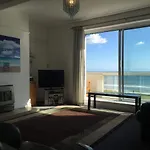 Clifftop Apartment